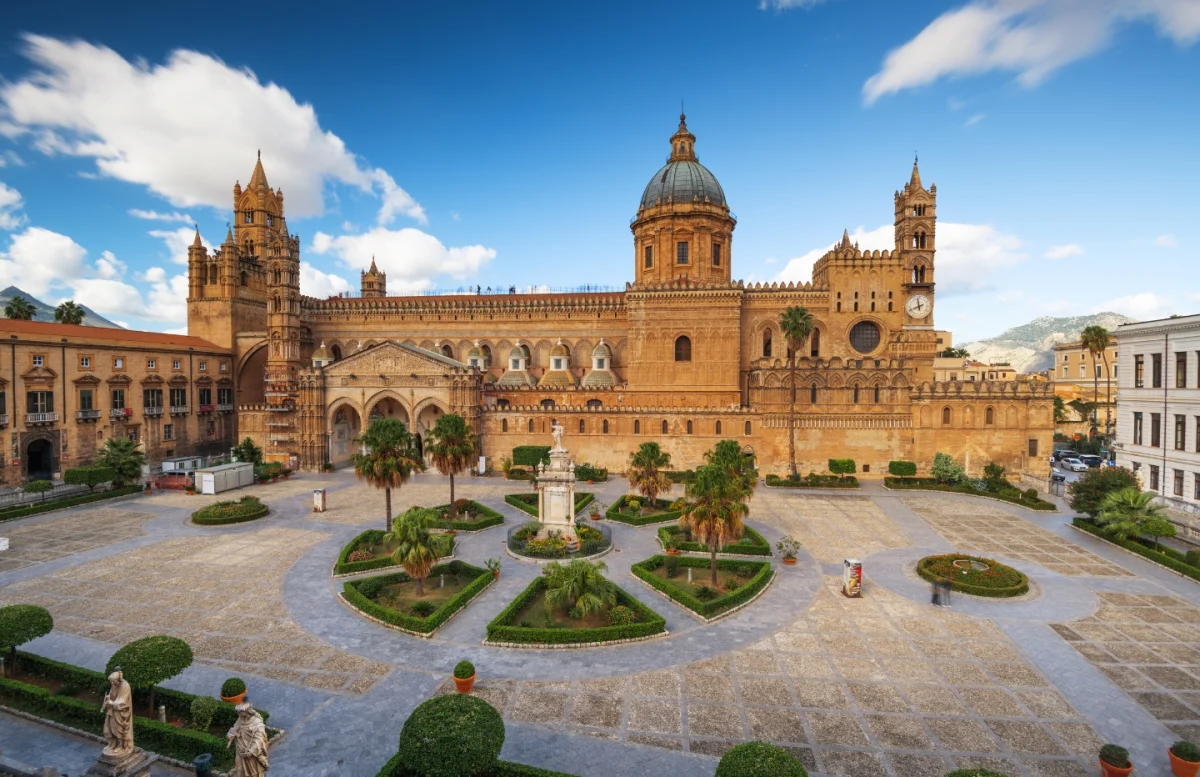 Cefalù: Sport e Mare nel Borgo più Bello di Sicilia - Escursioni