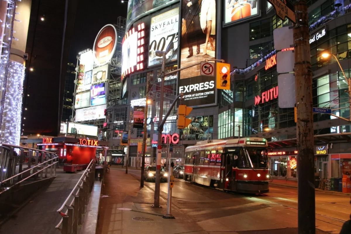 Toronto: Inglese nel True North - Escursioni