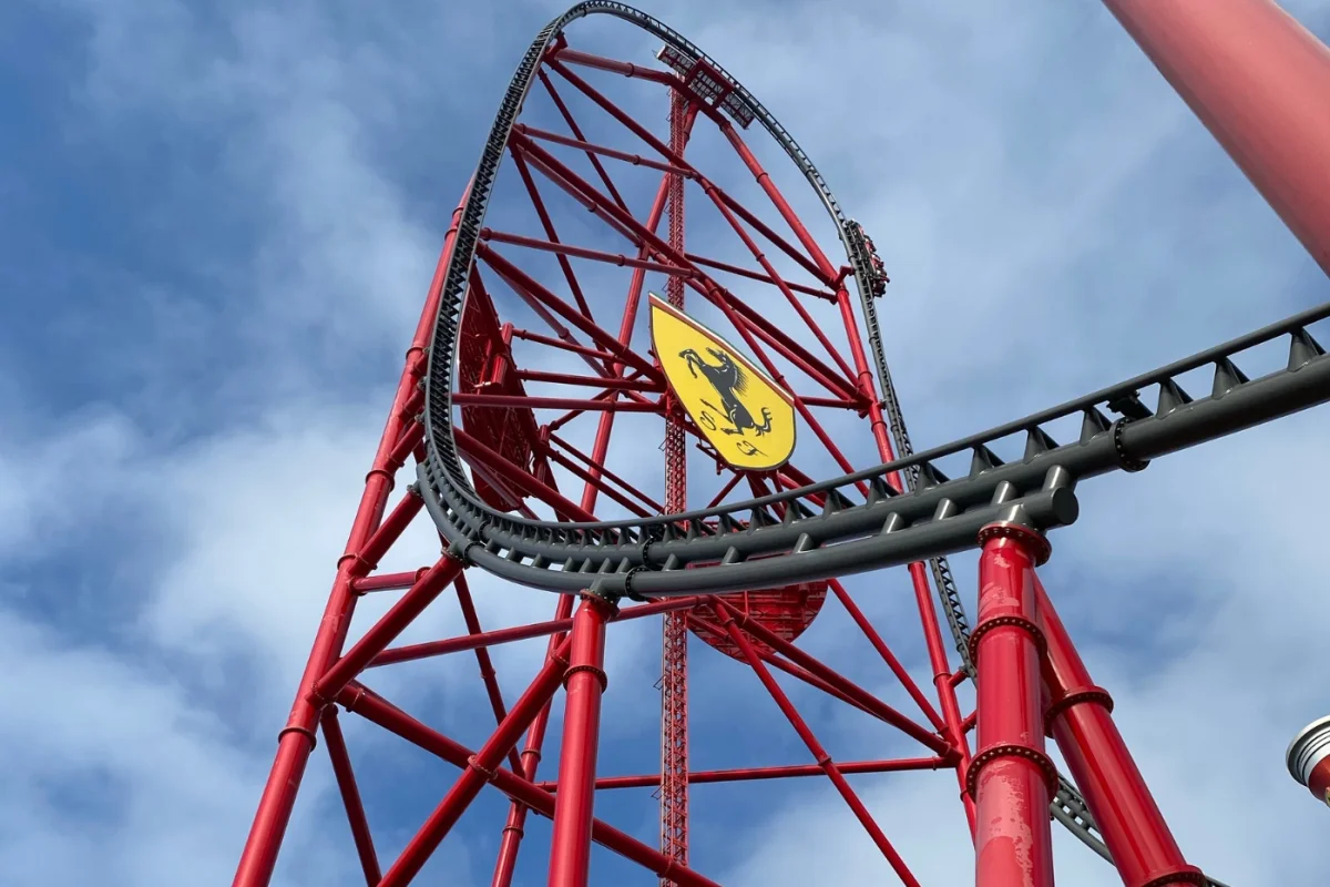 Dubai Future City: Ferrari World, Safari & Yacht Party - Escursioni