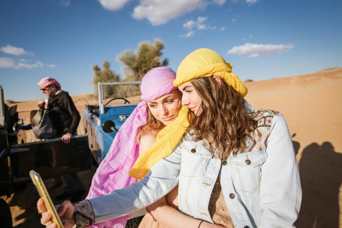 Dubai Future City: Ferrari World, Safari & Yacht Party - Escursioni