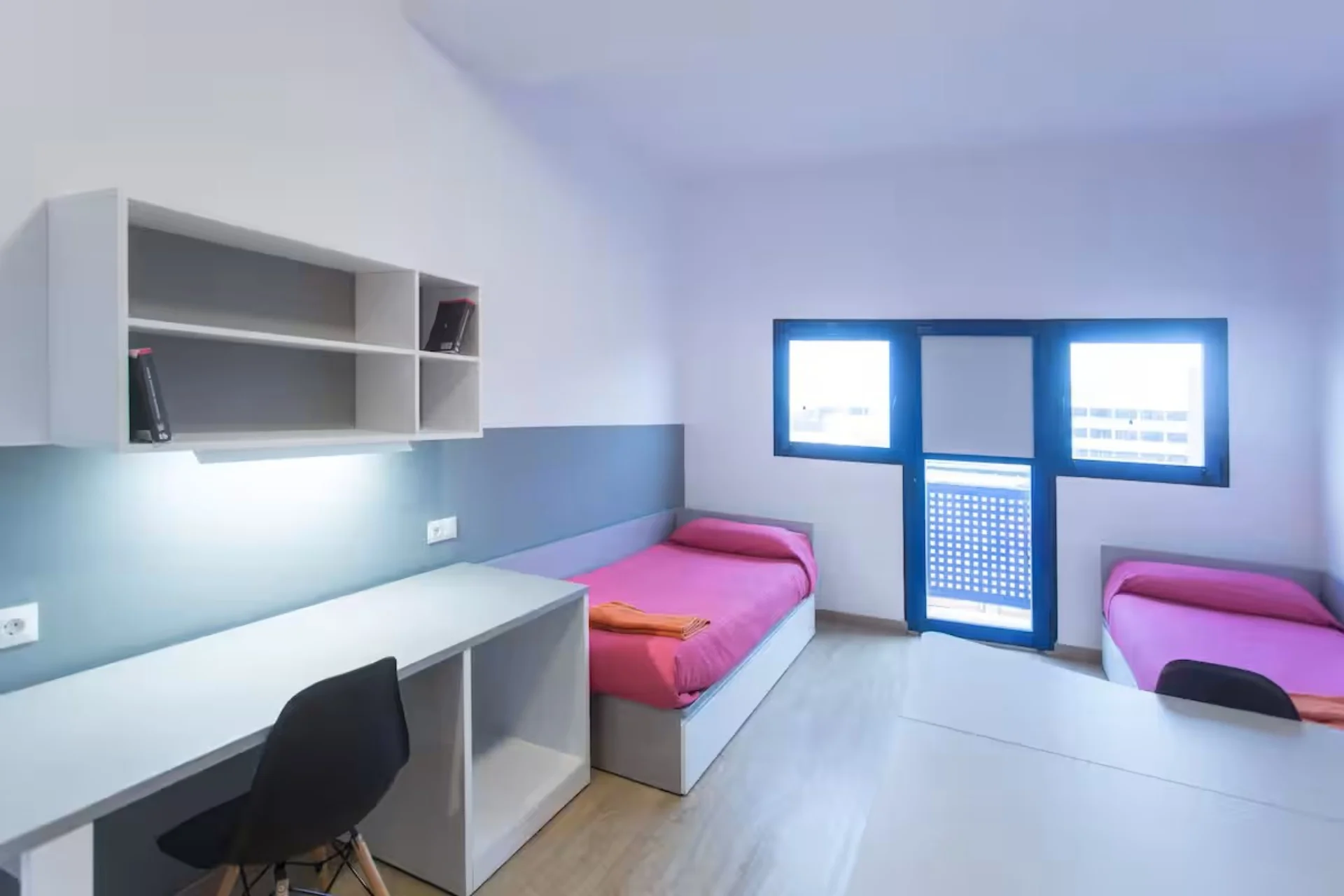 Gallery 7649a6