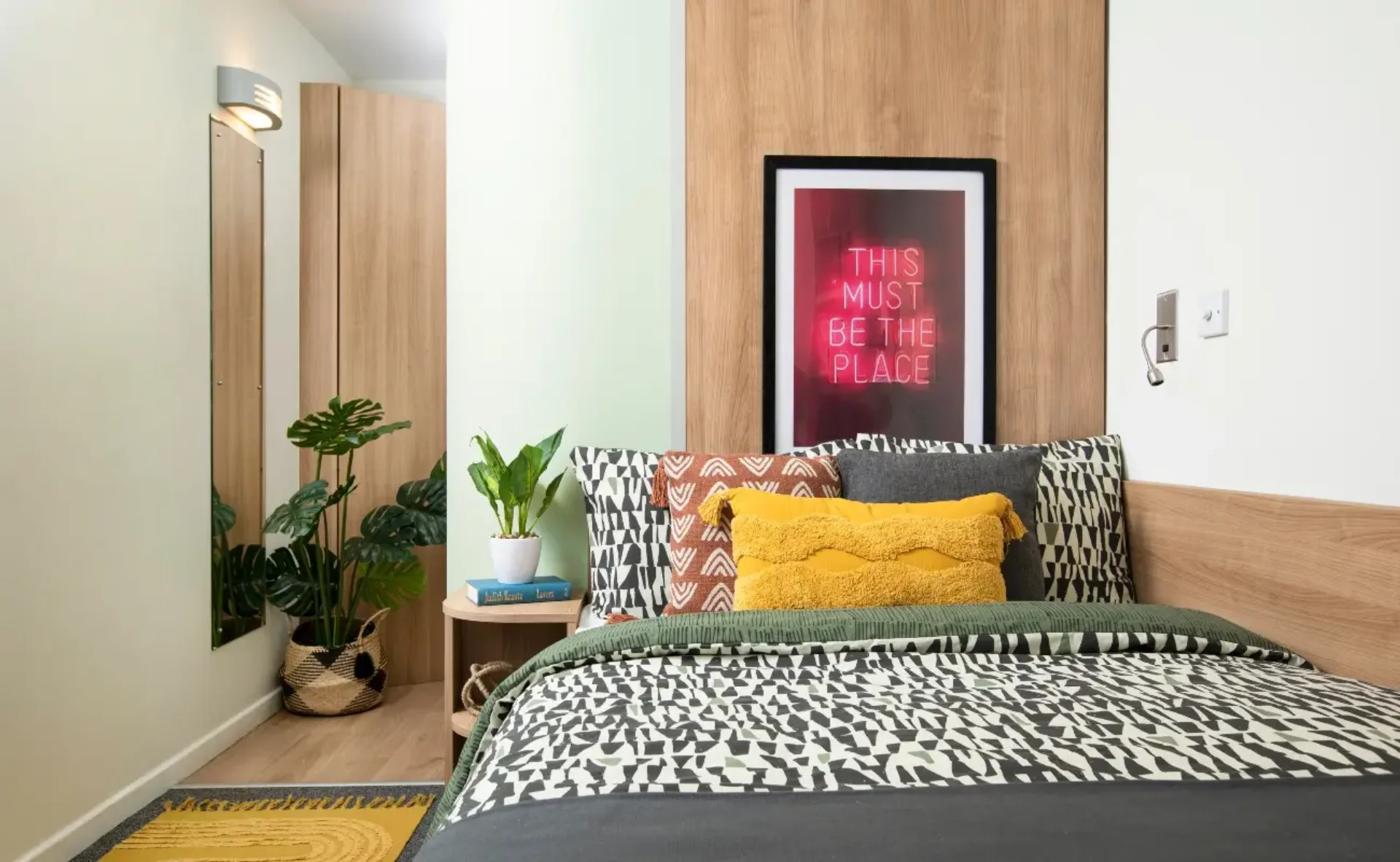 Gallery 75e157